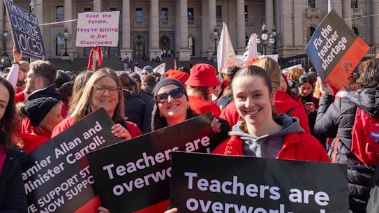 Victorian students are facing the prospect of further disruption after 20,000 striking teachers took to the streets this week.