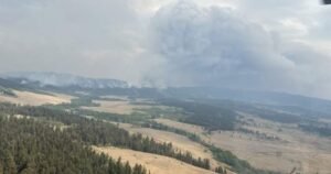 Wildfires near Clinton, B.C. merge, stretching nearly 670 square kilometres Wildfires near Clinton, B.C. merge, stretching nearly 670 square kilometres