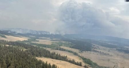 Wildfires near Clinton, B.C. merge, stretching nearly 670 square kilometres Wildfires near Clinton, B.C. merge, stretching nearly 670 square kilometres