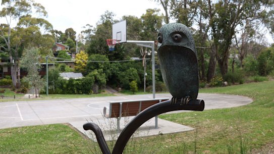 A tawny frogmouth sculpture in Melview Reserve.