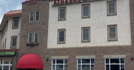 Jasper institution, the Athabasca Hotel, to undergo renovations Jasper institution, the Athabasca Hotel, to undergo renovations