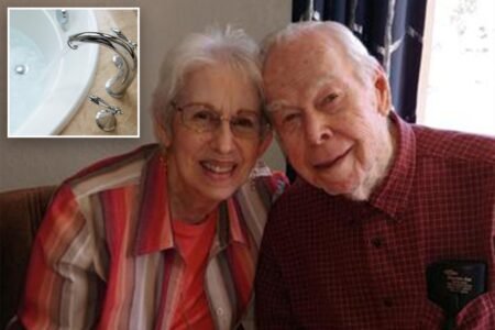 82-year-old North Carolina woman survives nine days trapped in bathtub after fall 82-year-old North Carolina woman survives nine days trapped in bathtub after fall