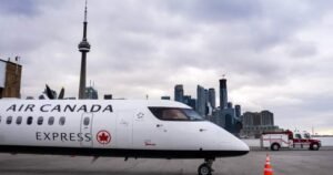 Federal government halts Billy Bishop Airport expansion
