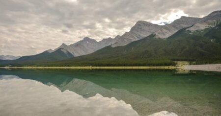 Young woman slips and dies while hiking in Kananaskis