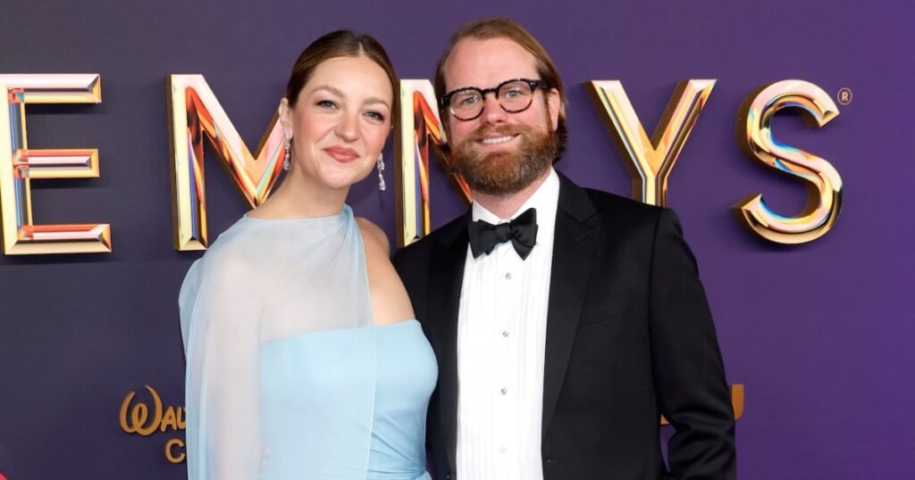 The Bear’s Abby Elliott Files for Divorce From Husband Bill Kennedy After Nearly 10 Years of Marriage The Bear’s Abby Elliott Files for Divorce From Husband Bill Kennedy After Nearly 10 Years of Marriage