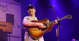 Singer Ruston Kelly Announces He Is 3 Days Sober After Relapse: ‘Intend to Remain This Way Forever’ Singer Ruston Kelly Announces He Is 3 Days Sober After Relapse: ‘Intend to Remain This Way Forever’