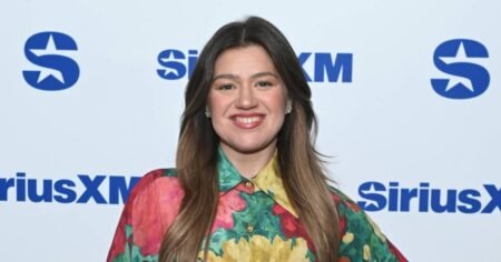 Kelly Clarkson Shares Sickening Bathroom Confession: ‘Going to Be Single Until I’m Dead’ Kelly Clarkson Shares Sickening Bathroom Confession: ‘Going to Be Single Until I’m Dead’