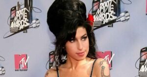Amy Winehouse’s Dad Ordered to Pay Over Million to Singer’s Friends Who Auctioned Her Clothes Amy Winehouse’s Dad Ordered to Pay Over Million to Singer’s Friends Who Auctioned Her Clothes