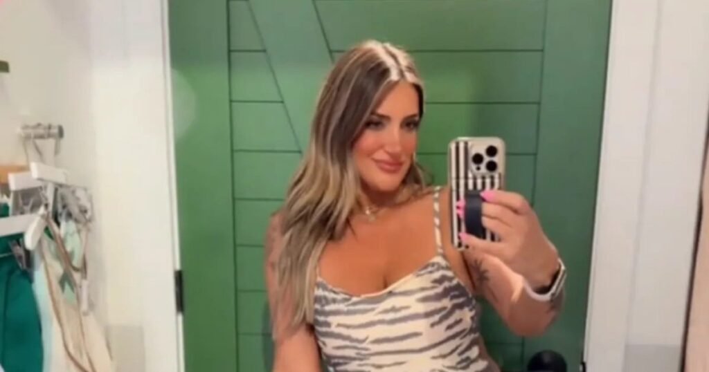 Sara Gilson Heard ‘Screaming and Crying’ in a Child’s 911 Call Before Influencer’s Death: Report Sara Gilson Heard ‘Screaming and Crying’ in a Child’s 911 Call Before Influencer’s Death: Report