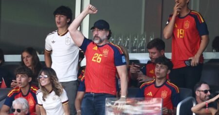 Celebrities Attend 2026 World Cup Final Between Argentina and Spain: Tom Cruise, Beyonce and More Stars Celebrities Attend 2026 World Cup Final Between Argentina and Spain: Tom Cruise, Beyonce and More Stars