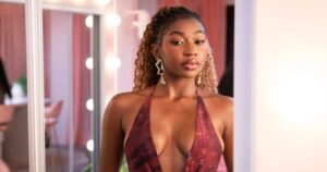 Love Island USA’s Amora Recalls Finding a Job as a ‘Bikini Server’ on Craigslist: ‘Left With 0’ Love Island USA’s Amora Recalls Finding a Job as a ‘Bikini Server’ on Craigslist: ‘Left With 0’
