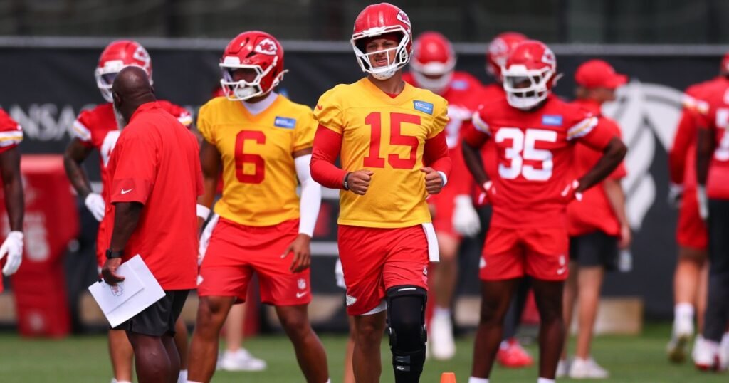 Patrick Mahomes Gives Update on ACL Surgery Recovery: ‘You Have to Continue to Work’ Patrick Mahomes Gives Update on ACL Surgery Recovery: ‘You Have to Continue to Work’