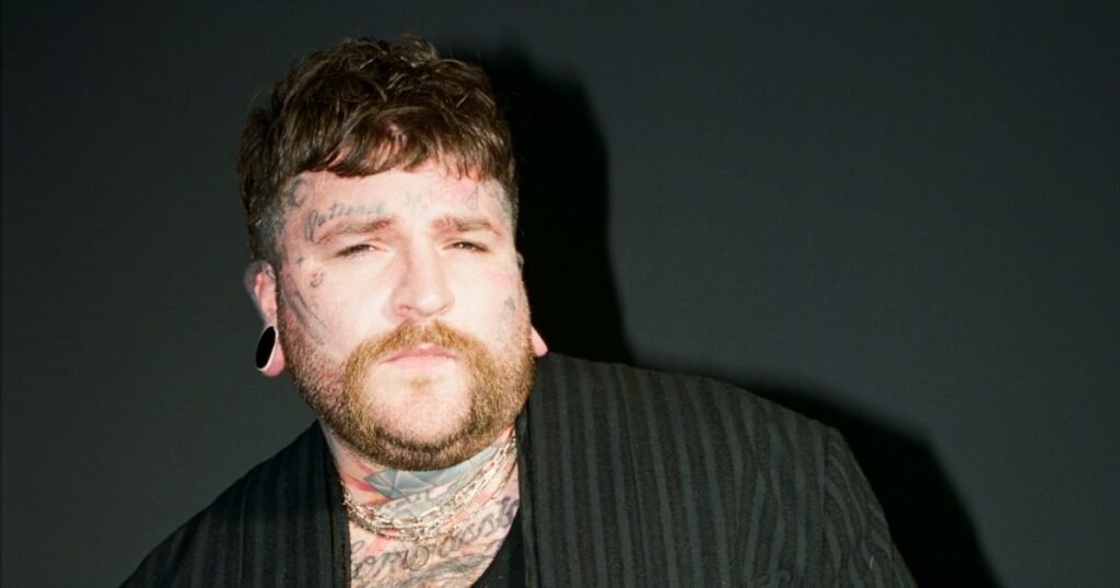 Teddy Swims Releases Emotional Song ‘Break Up in Reverse’ After Revealing Split From Girlfriend Teddy Swims Releases Emotional Song ‘Break Up in Reverse’ After Revealing Split From Girlfriend