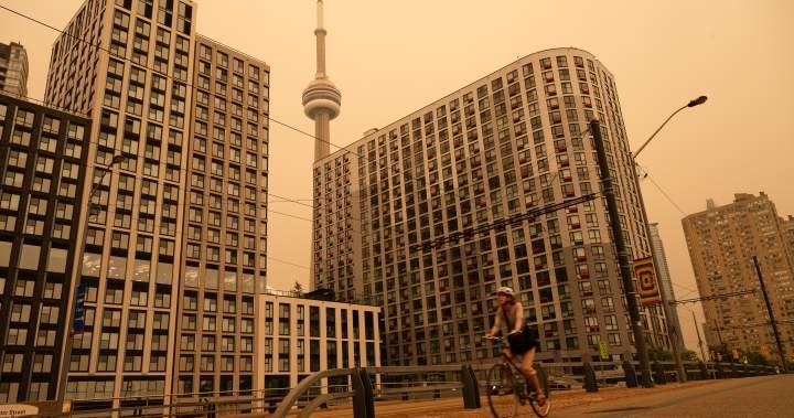 Wildfire smoke persists in Toronto, conditions may improve Friday: Environment Canada Wildfire smoke persists in Toronto, conditions may improve Friday: Environment Canada
