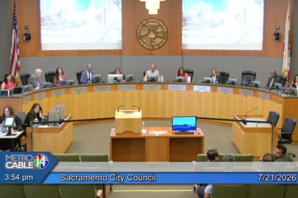 Awkward moment Sacramento mayor’s hot mic catches him discussing vicious plot Awkward moment Sacramento mayor’s hot mic catches him discussing vicious plot