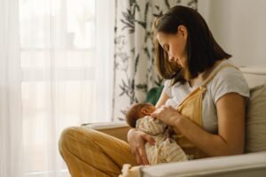 Two in five moms says parenting is a job that the day is simply too short for