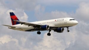 Delta flight struck by fireworks while landing in Chicago on Fourth of July, FAA investigates Delta flight struck by fireworks while landing in Chicago on Fourth of July, FAA investigates