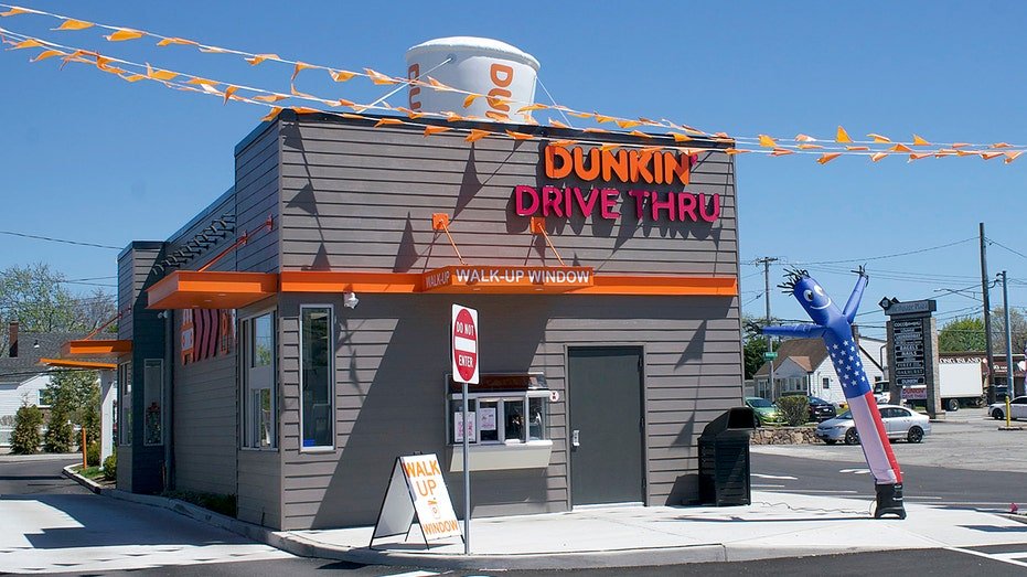 A Dunkin' drive thru