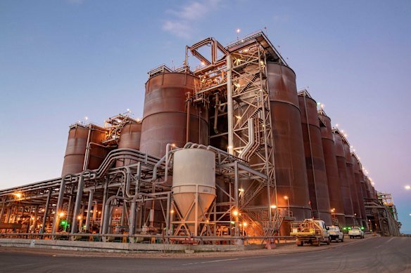 Alcoa has entered into a deal to purchase South32’s aluminium assets including its Worsley mine.