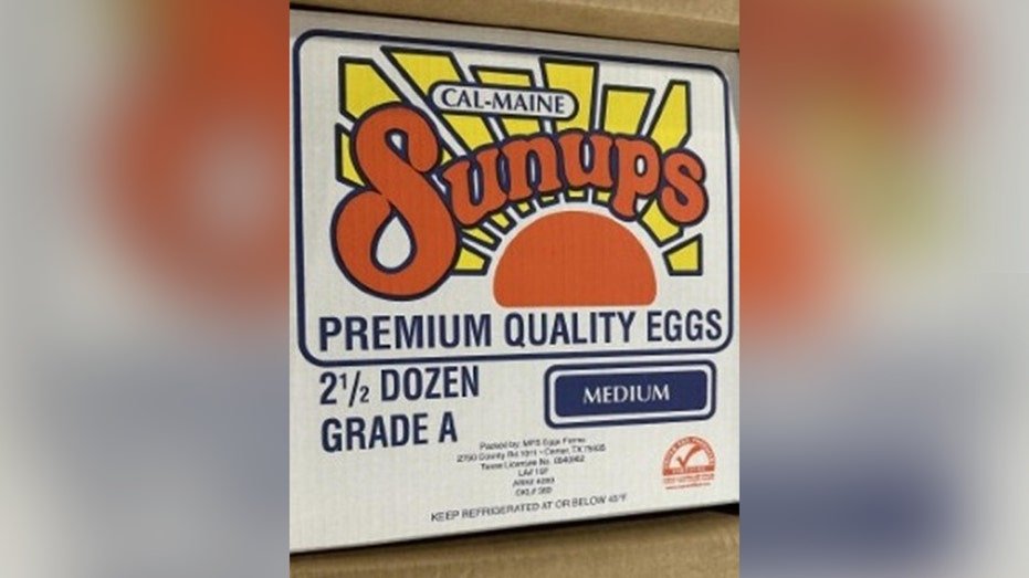Cal-Maine Sunups egg box label