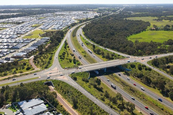 Aerial photo of the Kwinana Freeway at the Safety Bay Road exit.