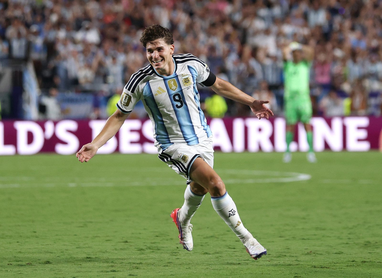 Julián Alvarez scored the game-winning goal in Argentina's quarterfinal win over Switzerland. (Photo by Carl Recine/Getty Images).