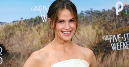 Jennifer Garner’s Go-To ‘Everyday’ Sunscreen ‘Works Under Makeup’ — And It’s Only 