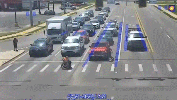 Good Samaritan in Spider-Man costume helps man in wheelchair cross busy intersection in viral moment Good Samaritan in Spider-Man costume helps man in wheelchair cross busy intersection in viral moment