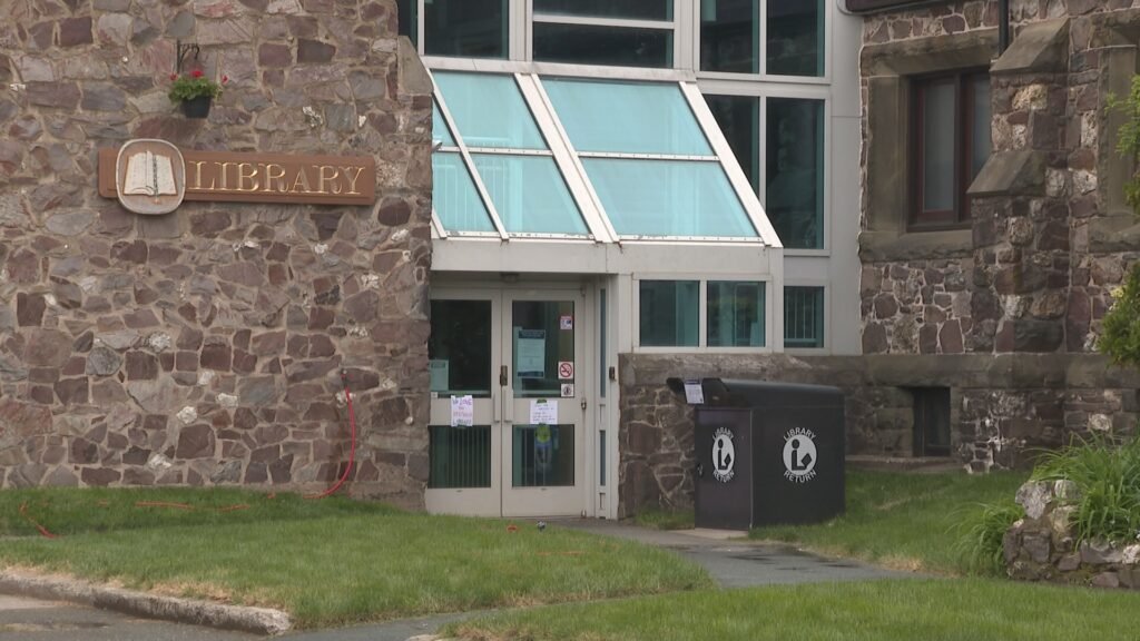 5 Nova Scotia libraries slated for closure will stay open until end of September 5 Nova Scotia libraries slated for closure will stay open until end of September