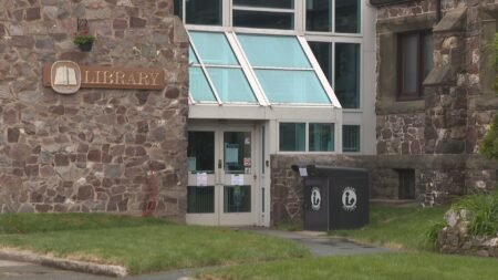 5 Nova Scotia libraries slated for closure will stay open until end of September