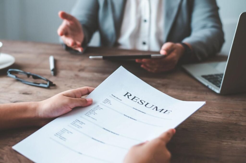 Eager college grad makes embarrassing mistake accepting job offer: ‘Feel a little sick’ Eager college grad makes embarrassing mistake accepting job offer: ‘Feel a little sick’