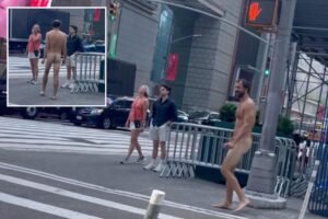 Exclusive | Buck-naked bum who’s not the Naked Cowboy strolls through Times Square, drawing gasps: video Exclusive | Buck-naked bum who’s not the Naked Cowboy strolls through Times Square, drawing gasps: video