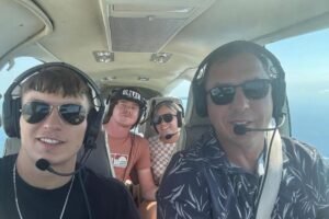 Father and son killed when their plane crashes on way home from a Cardinals game Father and son killed when their plane crashes on way home from a Cardinals game