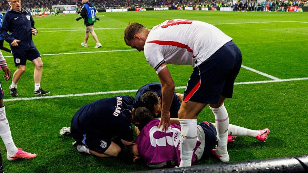 team-mexico-england-world-cup-jordan-henderson-1 - 1
