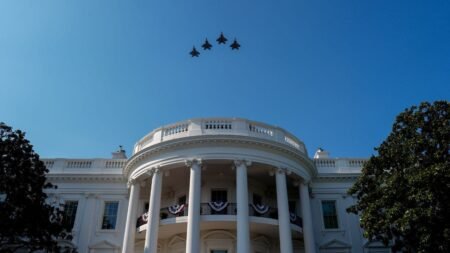 Fourth of July app guides spectators through nine-hour air show from NASA jets to B-1 bombers Fourth of July app guides spectators through nine-hour air show from NASA jets to B-1 bombers