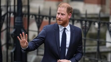 Harry returns to UK as hefty Daily Mail legal bill lands