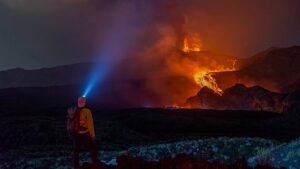 Ash from Mount Etna shuts Sicily’s busiest airport during peak week Ash from Mount Etna shuts Sicily’s busiest airport during peak week