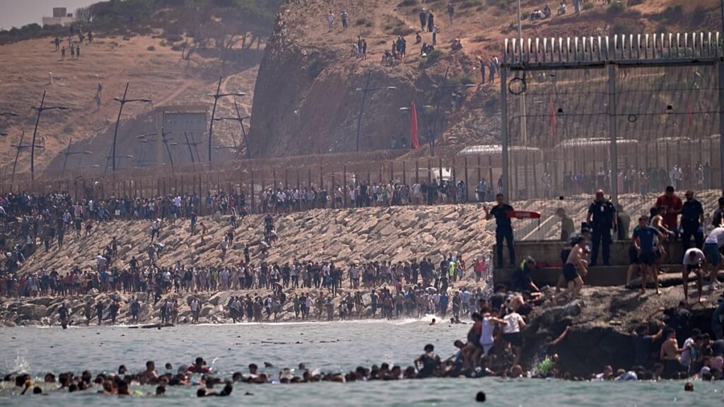 Spain ignores EU and prepares transfer of 500 migrant girls from Ceuta Spain ignores EU and prepares transfer of 500 migrant girls from Ceuta