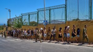 Ceuta: more migrants leave but residents still in shock Ceuta: more migrants leave but residents still in shock