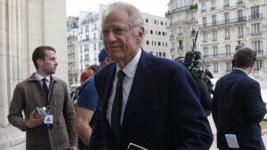 French presidential race: De Villepin to run, Faure joins primary