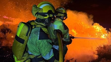 Hundreds evacuate due to fires in Huelva and Castellón