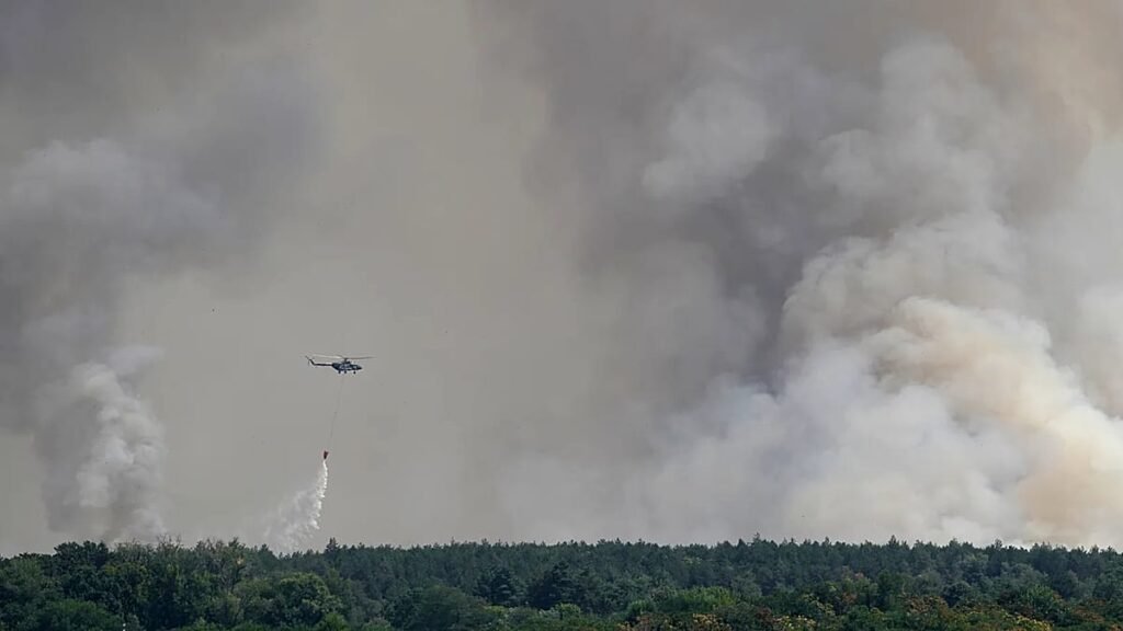 Wildfires continue to rage as Europe swelters under extreme heat Wildfires continue to rage as Europe swelters under extreme heat