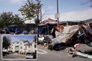 Mom rages after passing disgusting homeless camp near elite California college Mom rages after passing disgusting homeless camp near elite California college