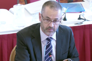 Queensland Health’s David Rosengren in hot water over estimates board remarks Queensland Health’s David Rosengren in hot water over estimates board remarks