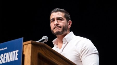 ‘Doctor’ El-Sayed’s bizarre health hustle raises campaign headache: ‘Moon Juice Brain Dust’ ‘Doctor’ El-Sayed’s bizarre health hustle raises campaign headache: ‘Moon Juice Brain Dust’