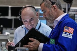 Gambling industry rejects inquiry claims; Iran considers letting Europe help remove mines from Strait of Hormuz Gambling industry rejects inquiry claims; Iran considers letting Europe help remove mines from Strait of Hormuz