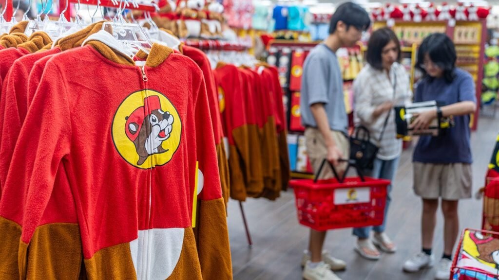 Buc-ee’s sues Ohio mini-mart over beaver logo branding, alleging trademark infringement Buc-ee’s sues Ohio mini-mart over beaver logo branding, alleging trademark infringement