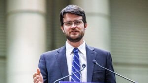 Sunrise Movement co-founder defeats establishment-backed Dems in pivotal Michigan race Sunrise Movement co-founder defeats establishment-backed Dems in pivotal Michigan race