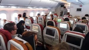 ‘We thought we would die’: Passengers thrown into ceiling during terrifying flight ‘We thought we would die’: Passengers thrown into ceiling during terrifying flight