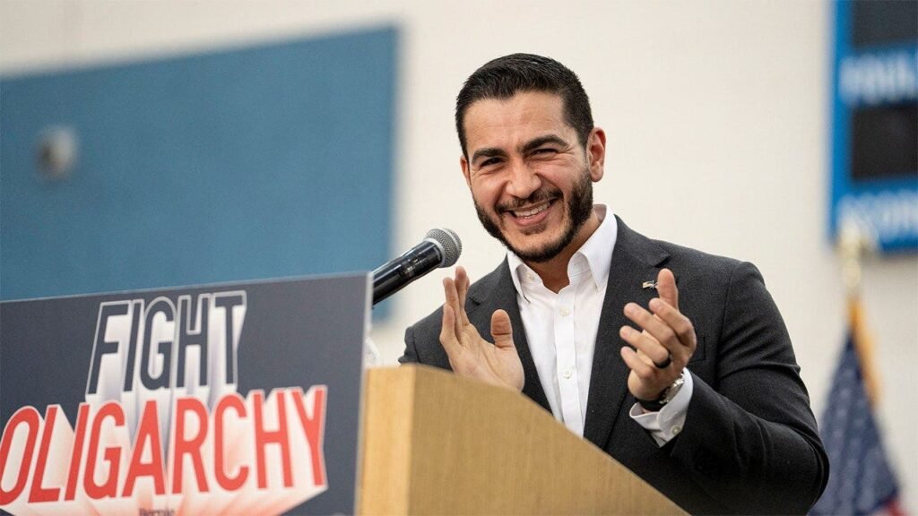 Abdul El-Sayed’s Medicare-for-all crusade collides with an awkward contradiction involving his wife Abdul El-Sayed’s Medicare-for-all crusade collides with an awkward contradiction involving his wife